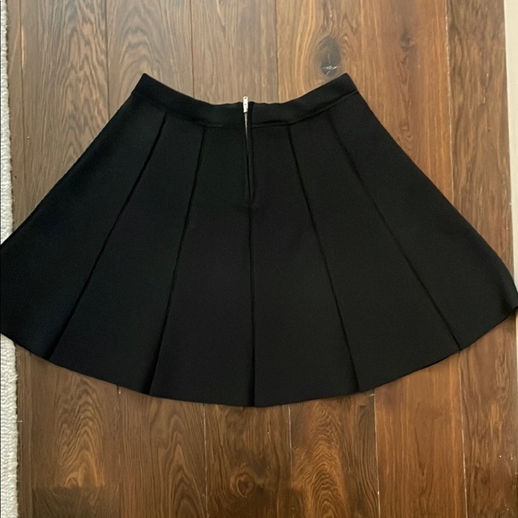 Parker Black Pleated Skirt - Picture 3 of 5